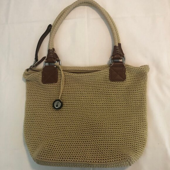 Effortless Style Meets Everyday Functionality: The Sak Crochet Hobo Bag - Picture 1 of 8